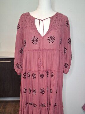 Star Embr. Tiered Maxi Dress Size L
